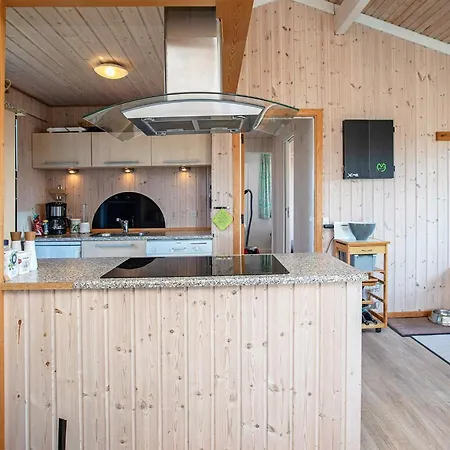 4 Star In Lemvig * Ferring